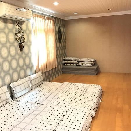 Hefeng Ting Homestay Heng-ch'un Esterno foto