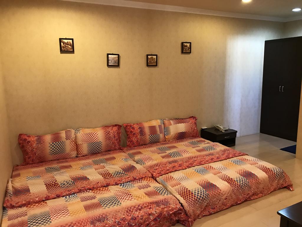 Hefeng Ting Homestay Heng-ch'un Esterno foto