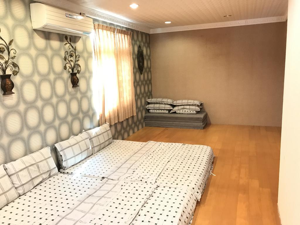 Hefeng Ting Homestay Heng-ch'un Esterno foto